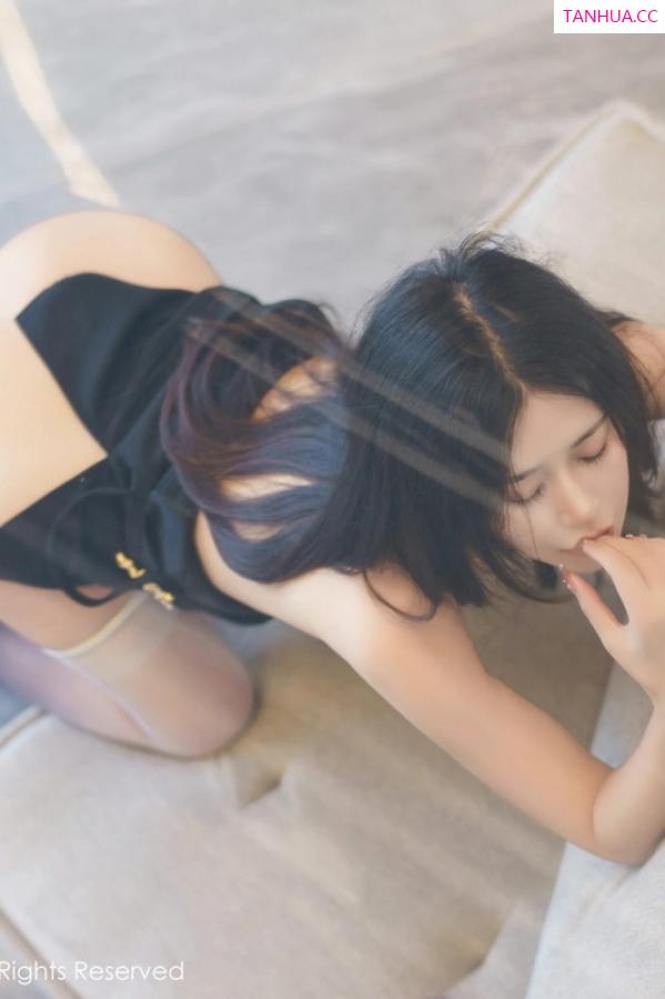 laura阿姣  [XiuRen]高清写真图 2023.02.24 No.6319 laura阿姣 丝袜美腿第77张图片